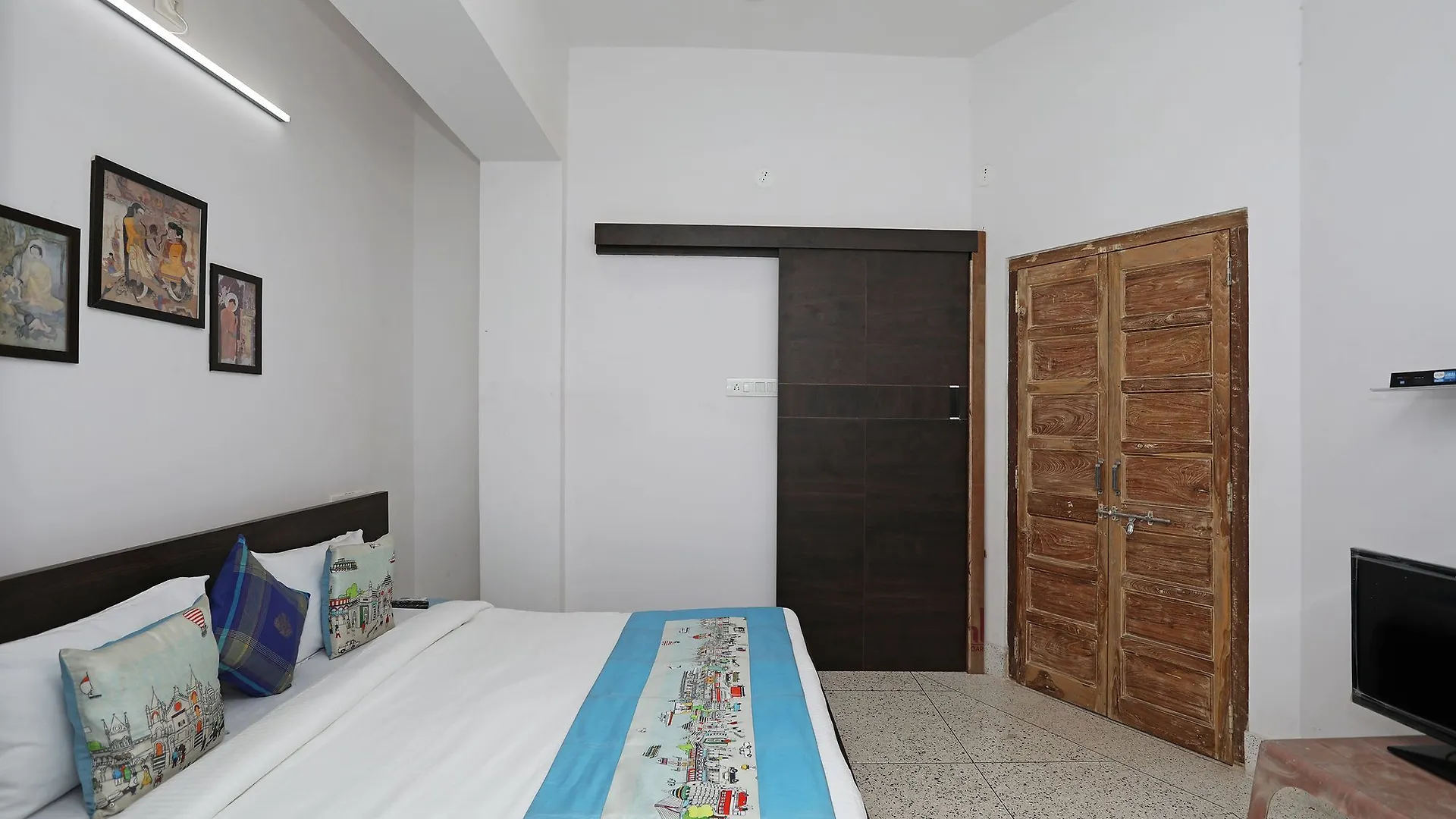 Oyo Home 10298 Near Sukhadia Circle Udaipur India
